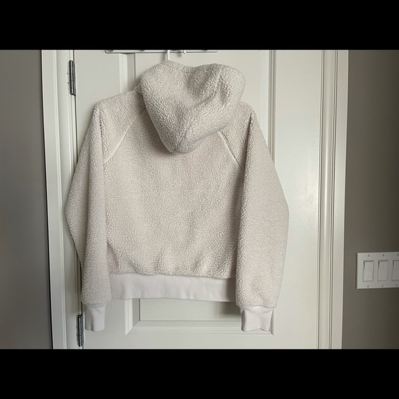 Gap Sherpa Hoodie. - Picture 3 of 3